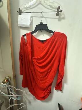 Torrid Insider Collection Red Cold Shoulder Draped Long Sleeve Top Size 1